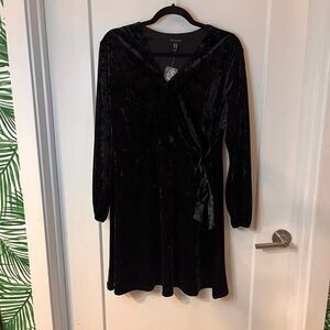 Velvet Wrap Dress - Black